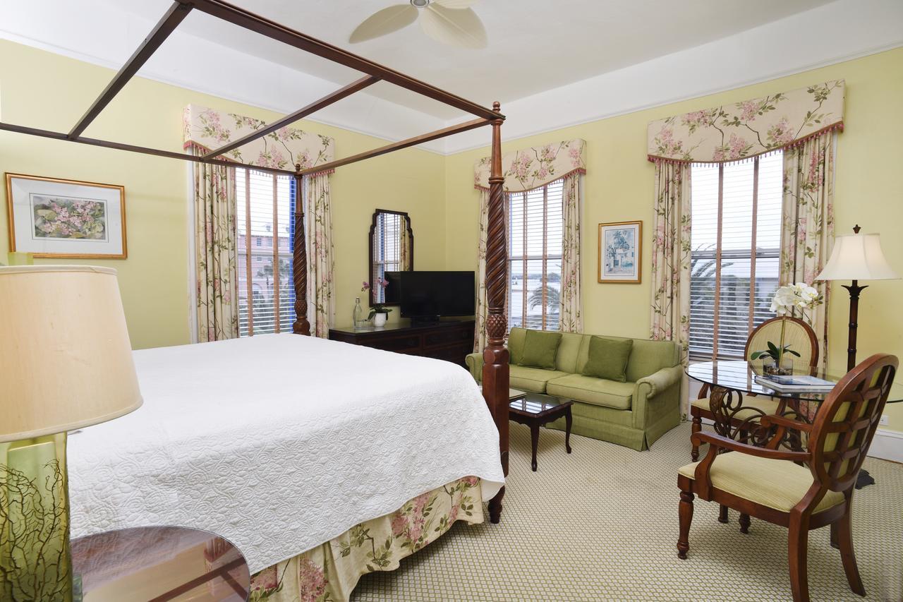 Rosedon Hotel Pembroke Екстер'єр фото