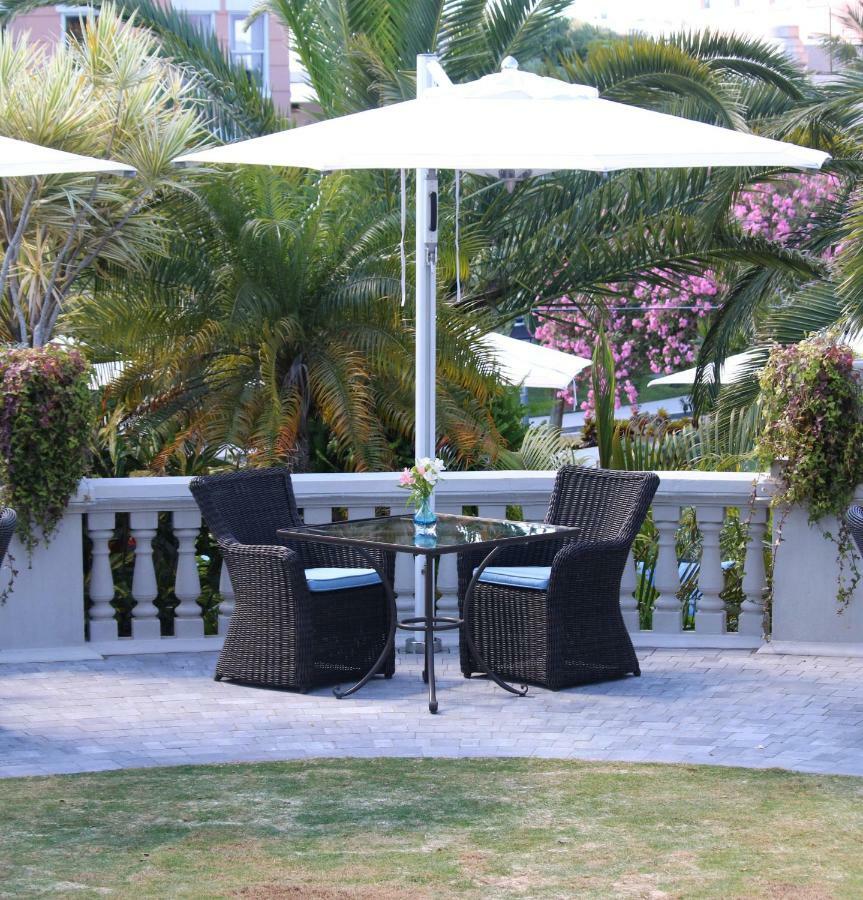 Rosedon Hotel Pembroke Екстер'єр фото